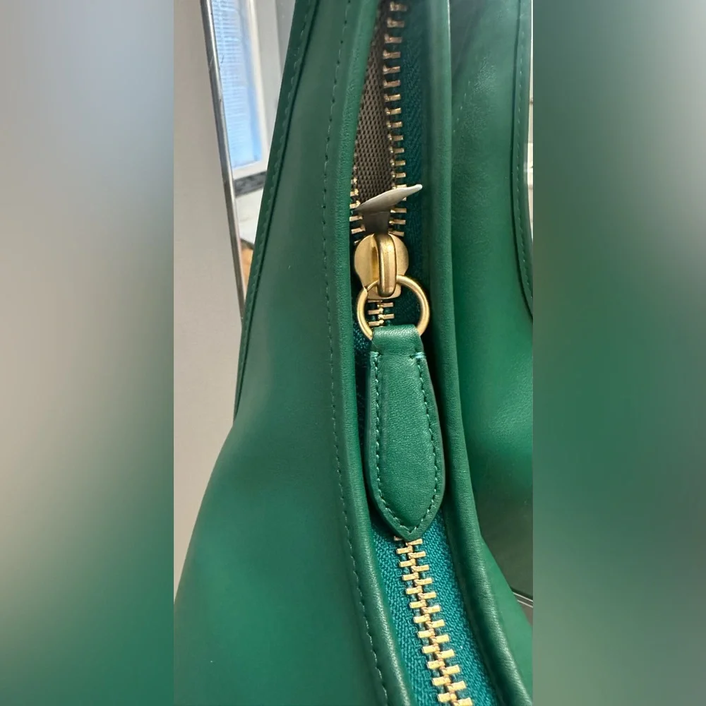 NWT Coach Ergo Shoulder Bag 33 in Green Glovetanned Leather - Picture 10 of 13